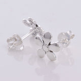 S316 - Daisy Stud earrings