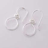 E913 - 925 classic twisted loop silver earrings